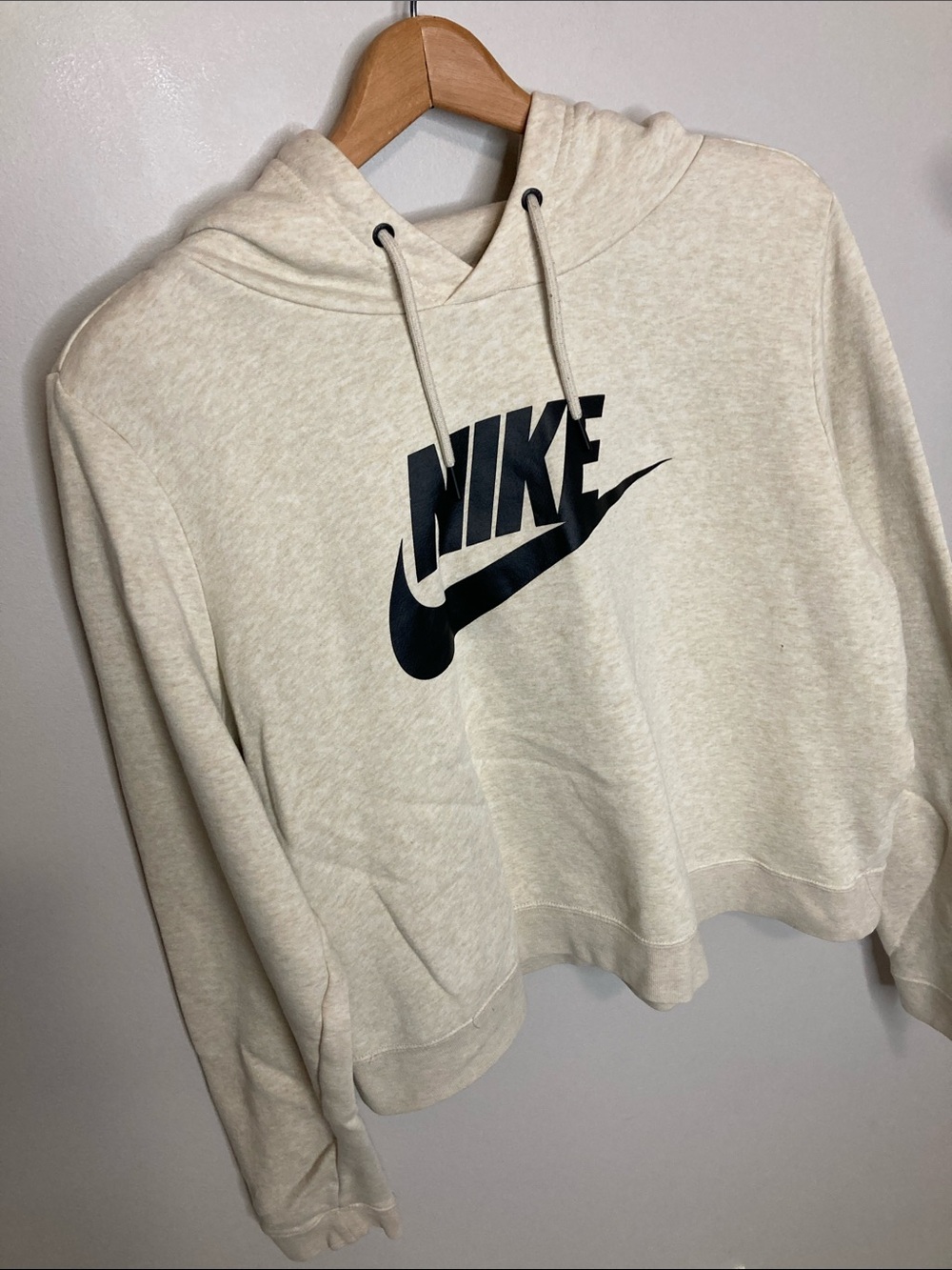 Nike Women's Cream Hoodie with Black Swoosh, Size XXL, oversized cropped - Picture 3 of 8